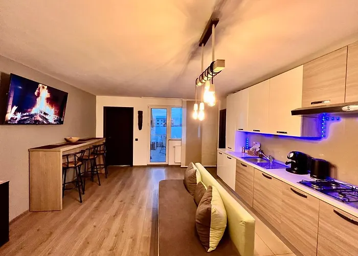 Coresi Bright Apartment *